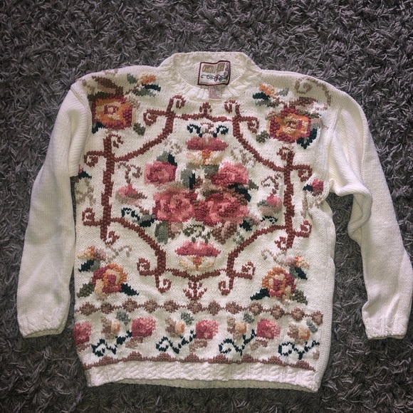 Crystal-Kobe Sweaters, Size M - Picture 3 of 11